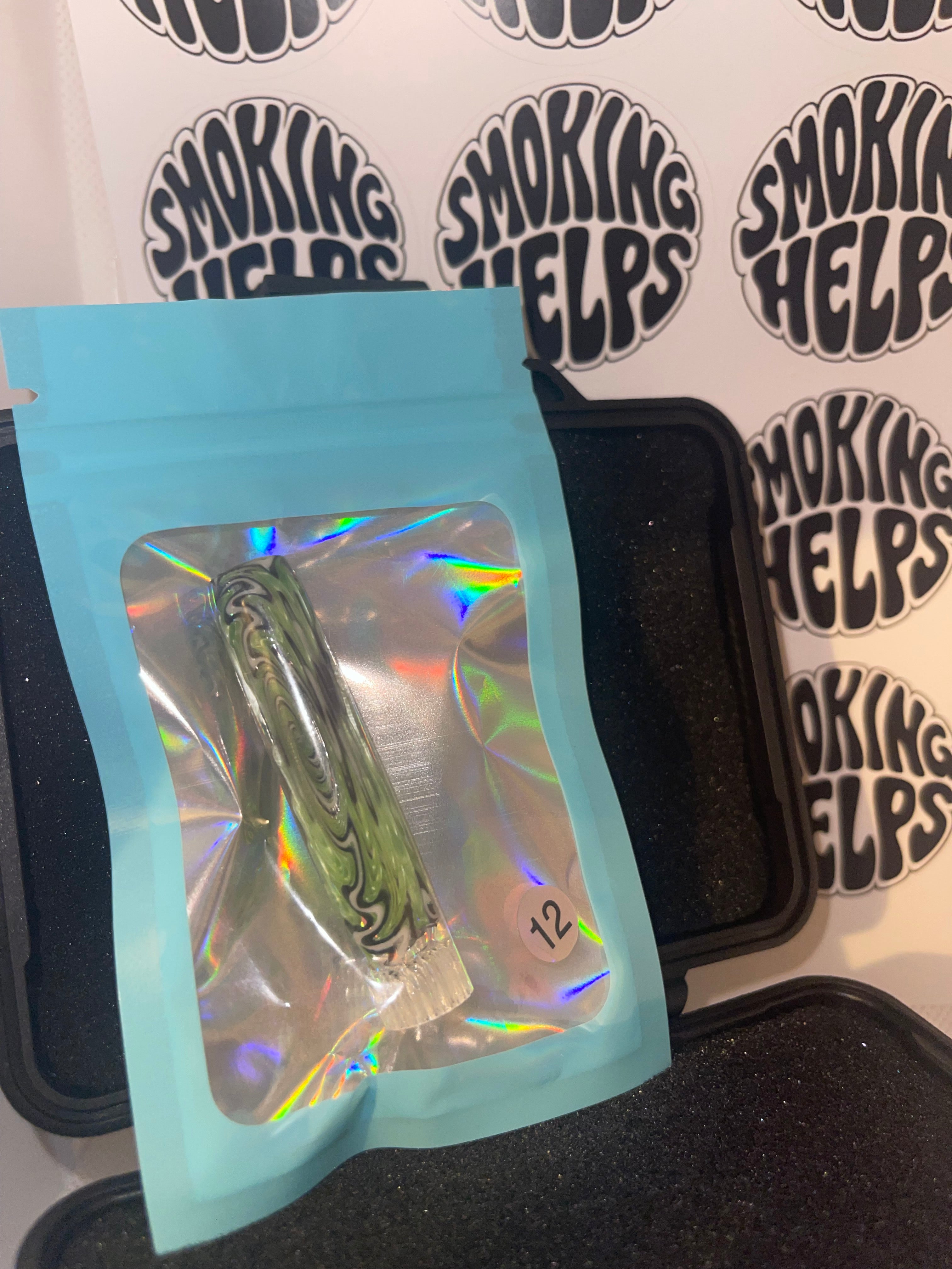 Sabai Glass Tip Dark Green and Black Green Horizontal Wave Rettichello Pattern