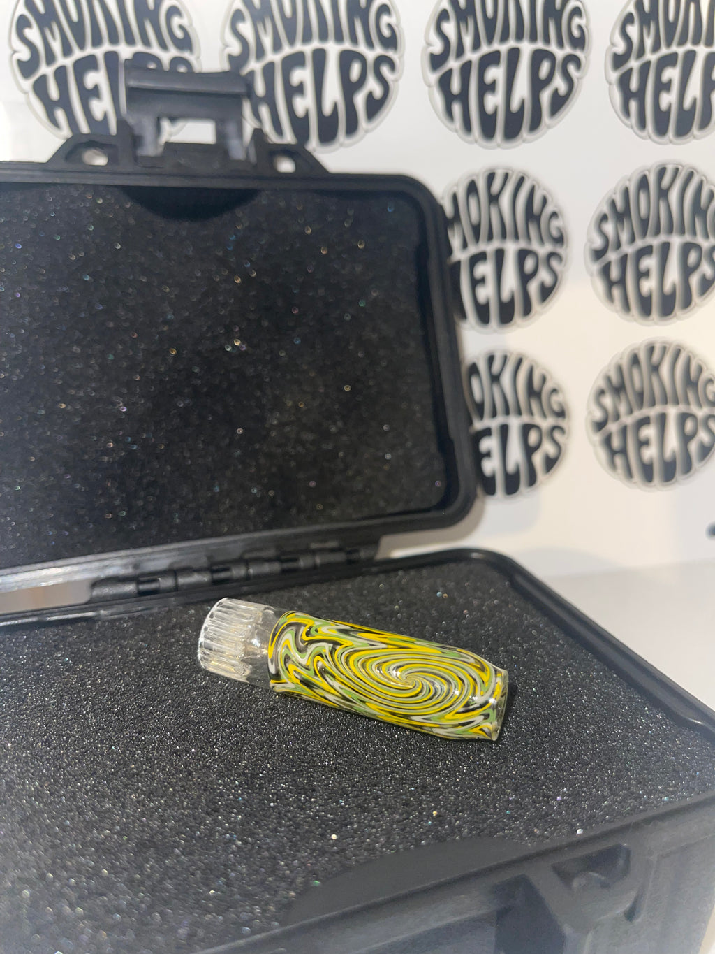 Sabai Glass Tip Light Green and Yellow Wave Rettichello Pattern