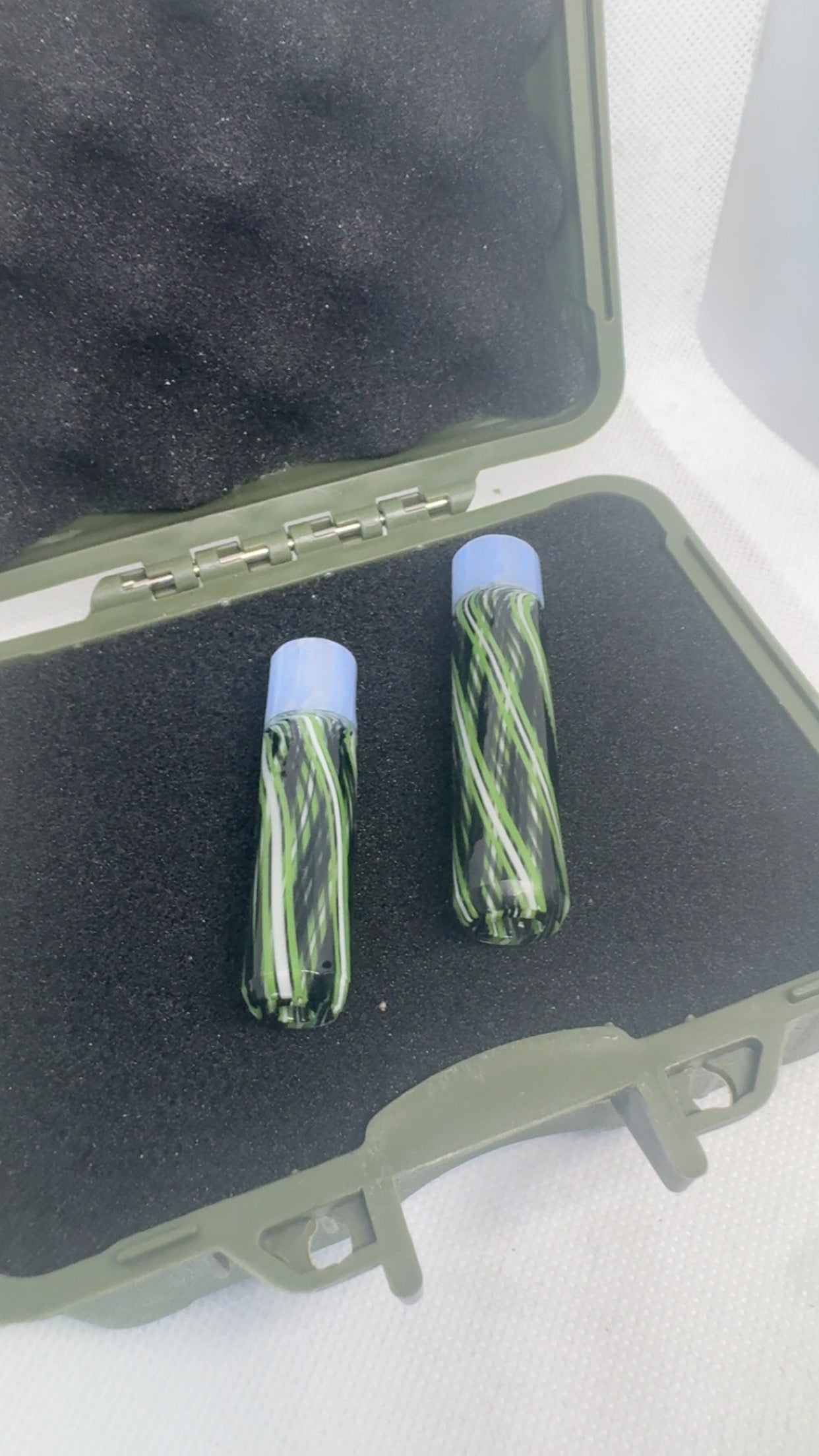 Sabai Glass Rettichello Tip on Midnight Blue