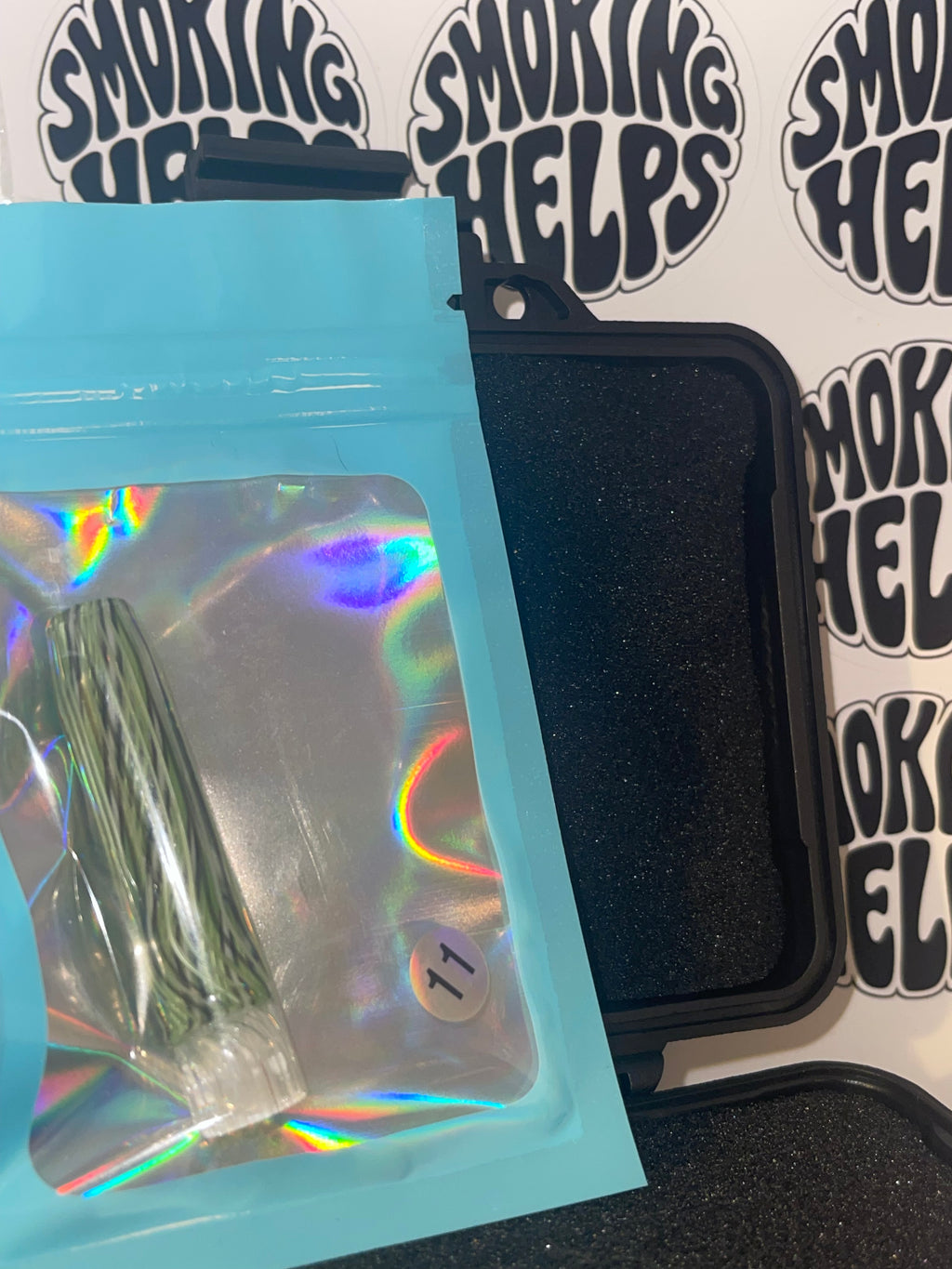 Sabai Glass Tip Dark Green and Black Green Vertical Wave Rettichello Pattern