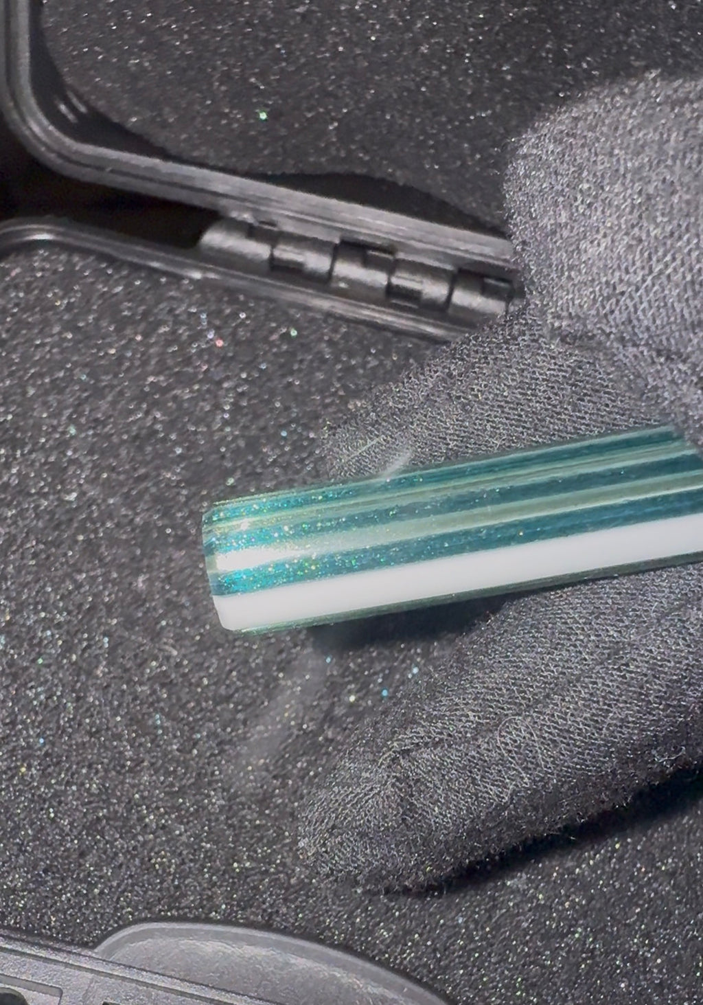Sabai Glass Tip Ovals- Teal, White, Black